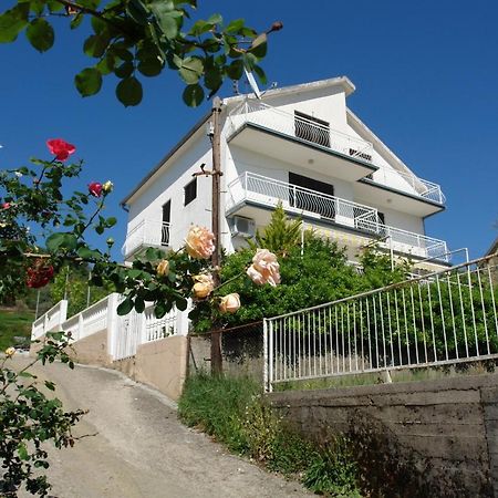 Wisteria Hotel Tivat Ngoại thất bức ảnh