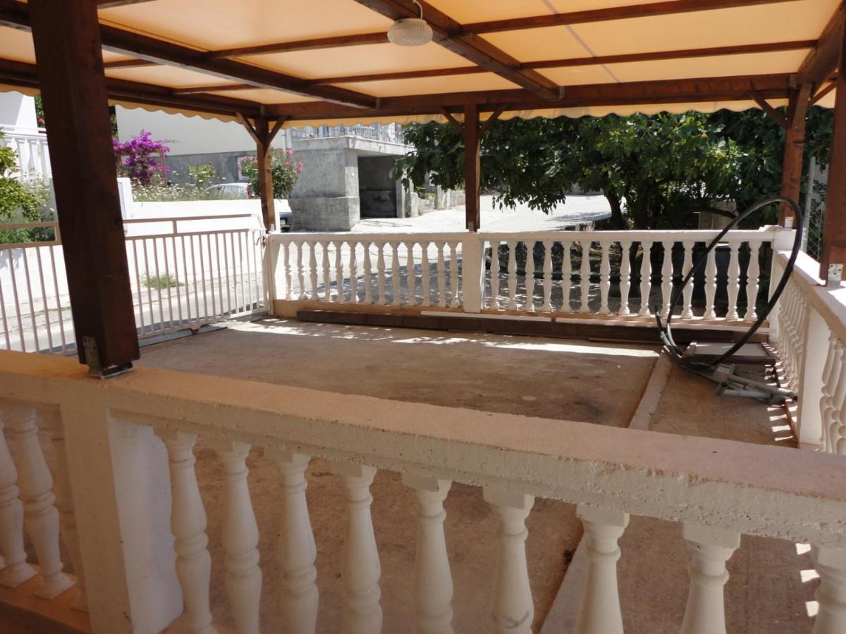 Wisteria Hotel Tivat Ngoại thất bức ảnh