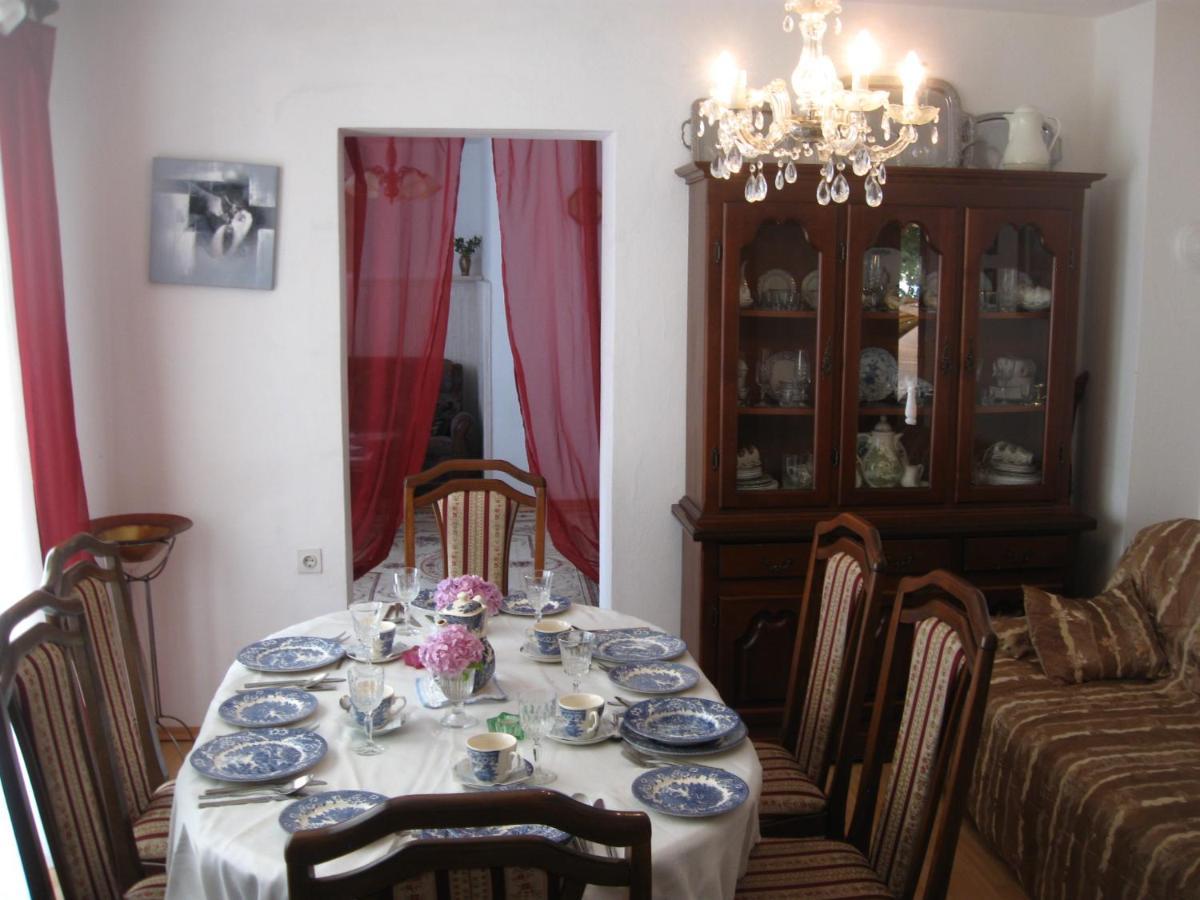 Wisteria Hotel Tivat Ngoại thất bức ảnh
