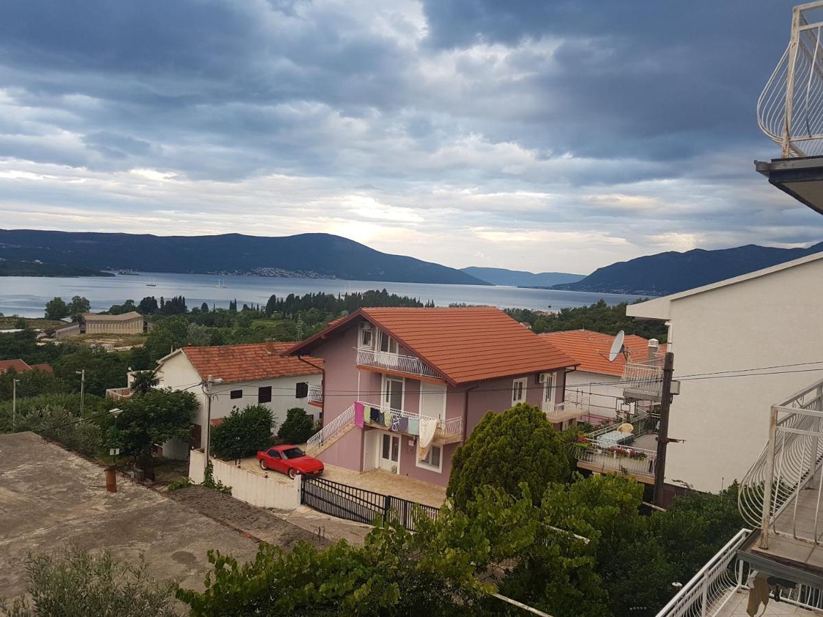 Wisteria Hotel Tivat Ngoại thất bức ảnh
