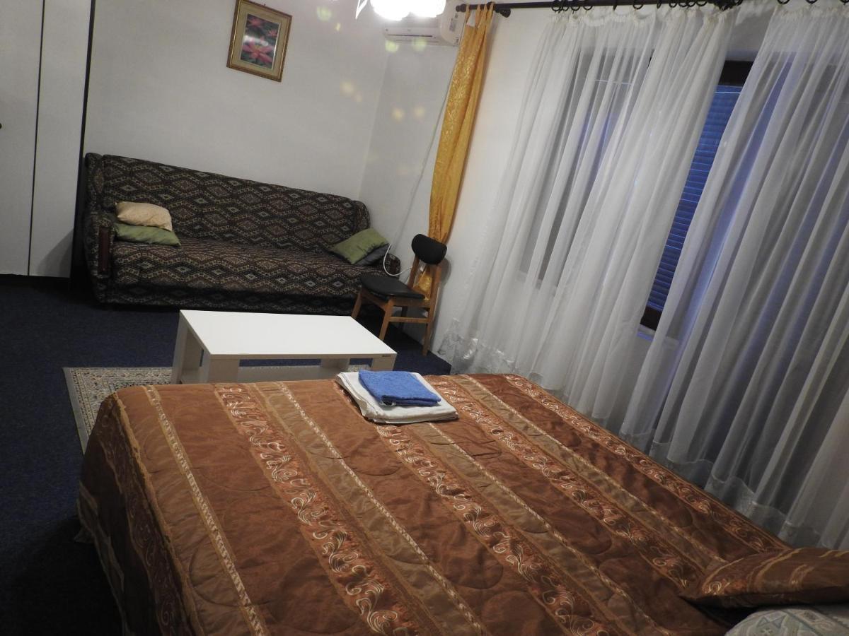 Wisteria Hotel Tivat Ngoại thất bức ảnh